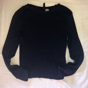 5/20✨ H&M Divided Navy Cropped Long Sleeve